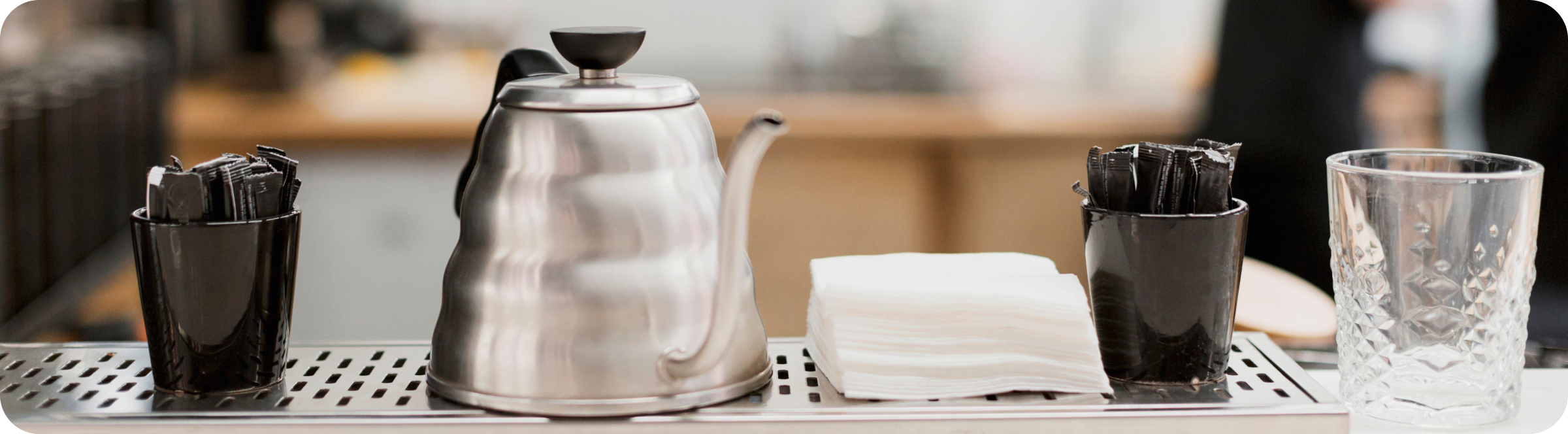 Фотография барной стойки для приготовления горячих напитков